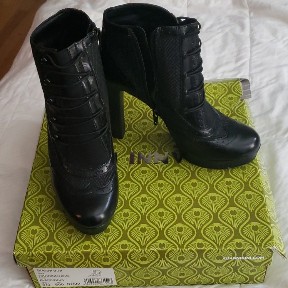 Gianni Bini Booties